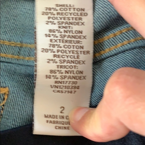 B2GOFREE 🍭Liz Lange Maternity Jeans Boot cut Sz 2 - Picture 6 of 7